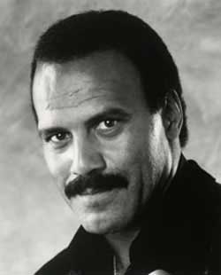 How tall is Fred Williamson?